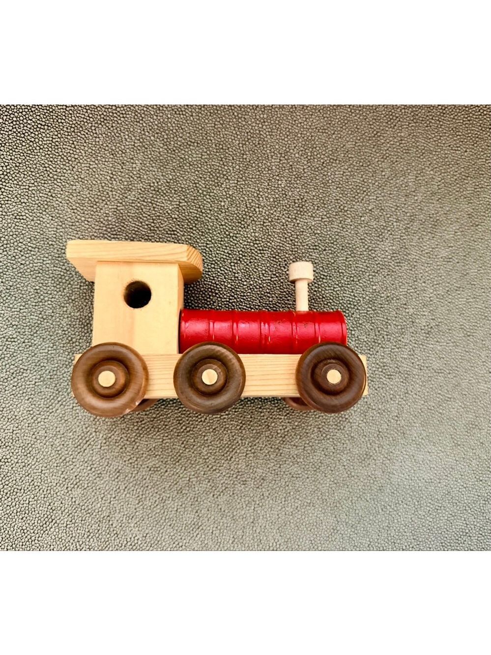 BRAGGS CREATIONS WOODEN TRAIN